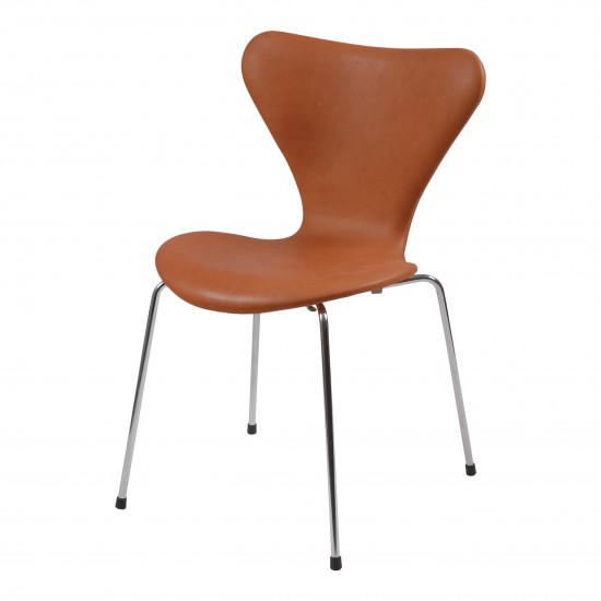 Arne Jacobsen 3107 7 chair with cognac aniline leather Cph Classic